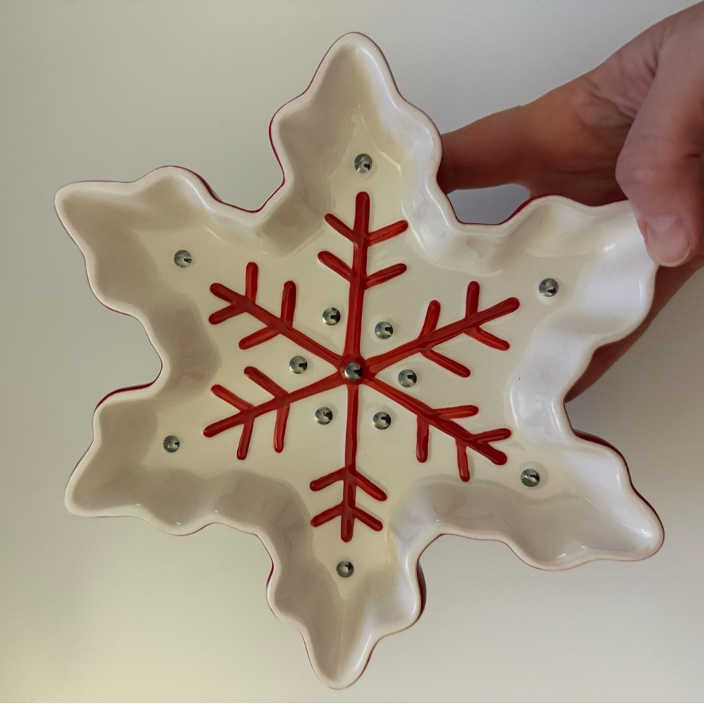 ❤️❄️VTG/ Hallmark Red and White Snowflake Dish - Picture 3 of 6